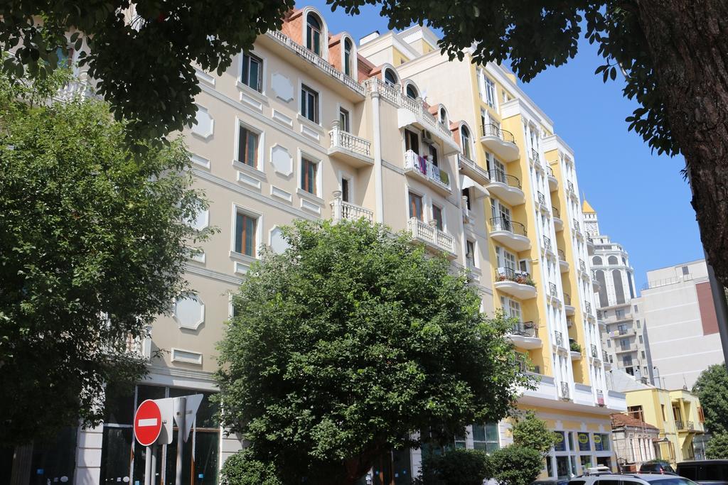 Apartment Vaja Fshavela N16 Batumi Exterior photo